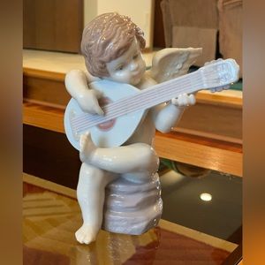 Lladró 6629, Allegro (Angel playing Guitar) Porcelain Figurine